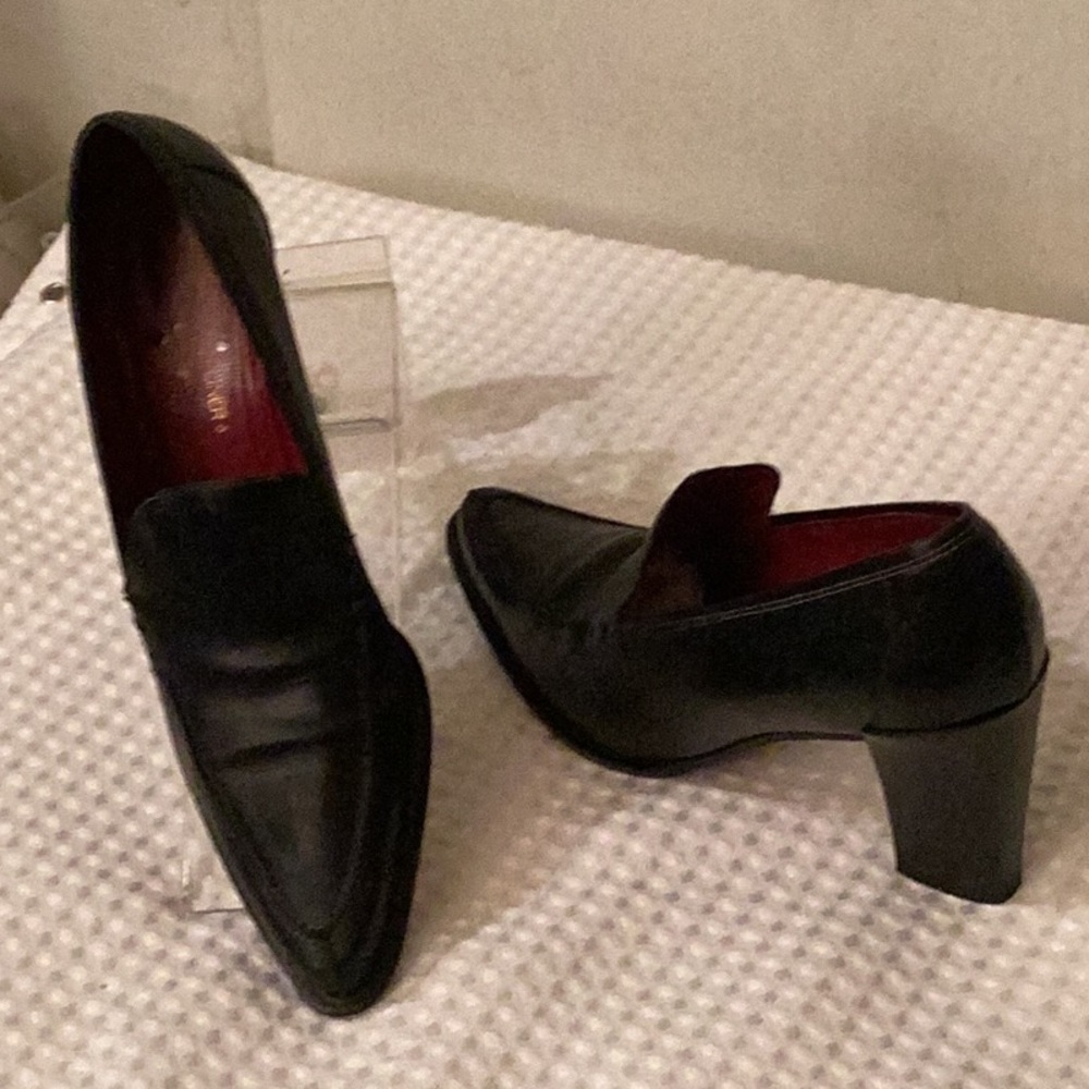 Donal J Pliner black pointed toe high heels loafers slip on loafers # 8N.